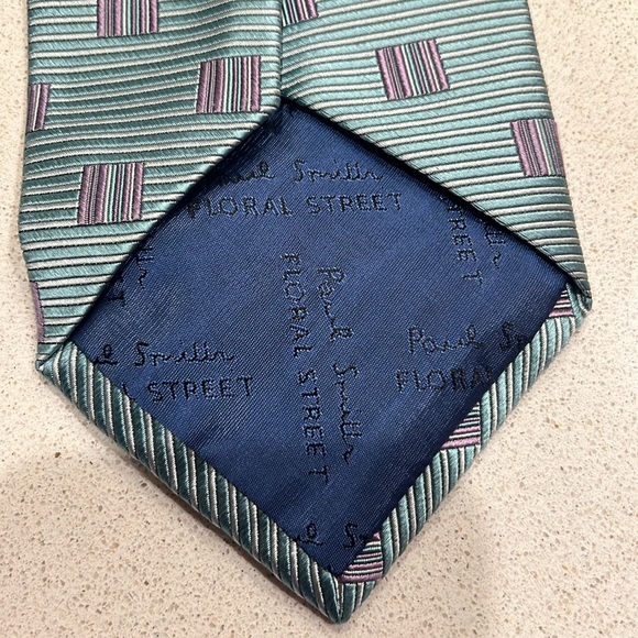 🔴Paul Smith 100% Silk NeckTie Made in England - Picture 4 of 8